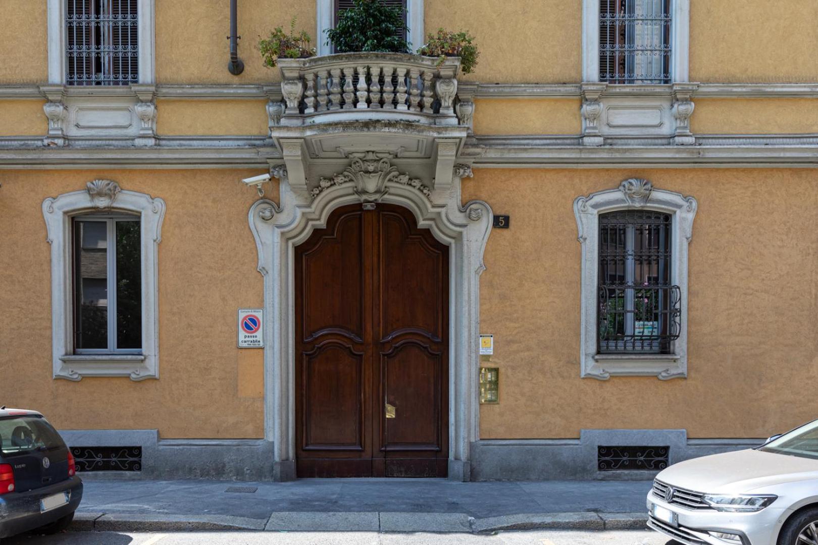 With Balcony - Collection Milano